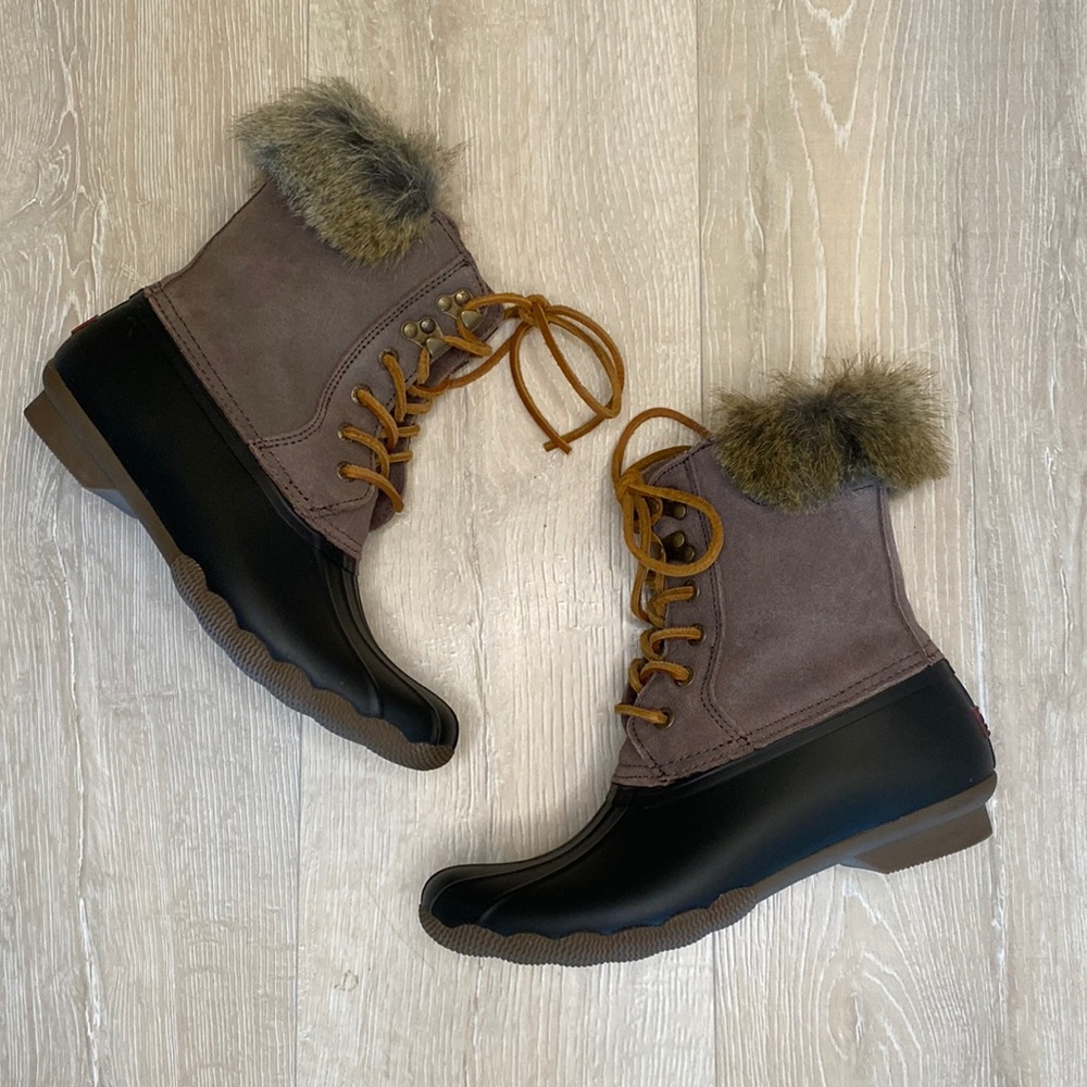 SPERRY White Water Faux Fur Lined Duck Boots - Women’s Size 7